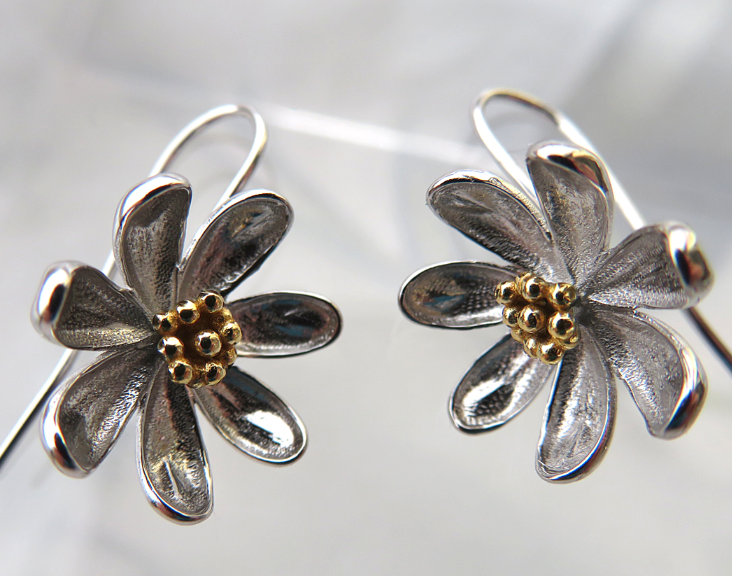 NZ Clematis earrings - gonepottynz